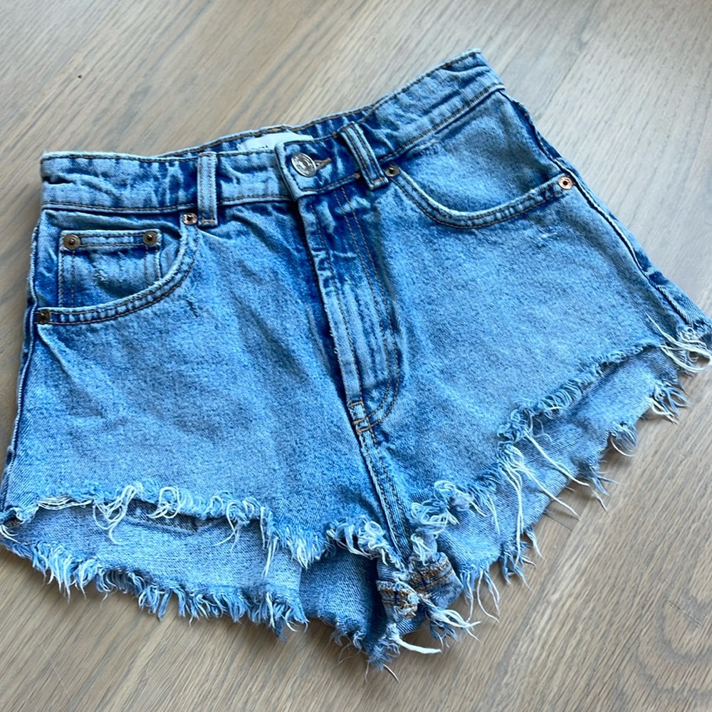Zara size 2 high rise cut off Jean shorts denim excellent condition